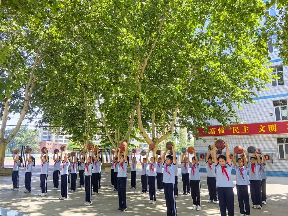 【立小?重磅】星河為路 此去乘風｜山東衛(wèi)視到我校拍攝“星空畢業(yè)禮”